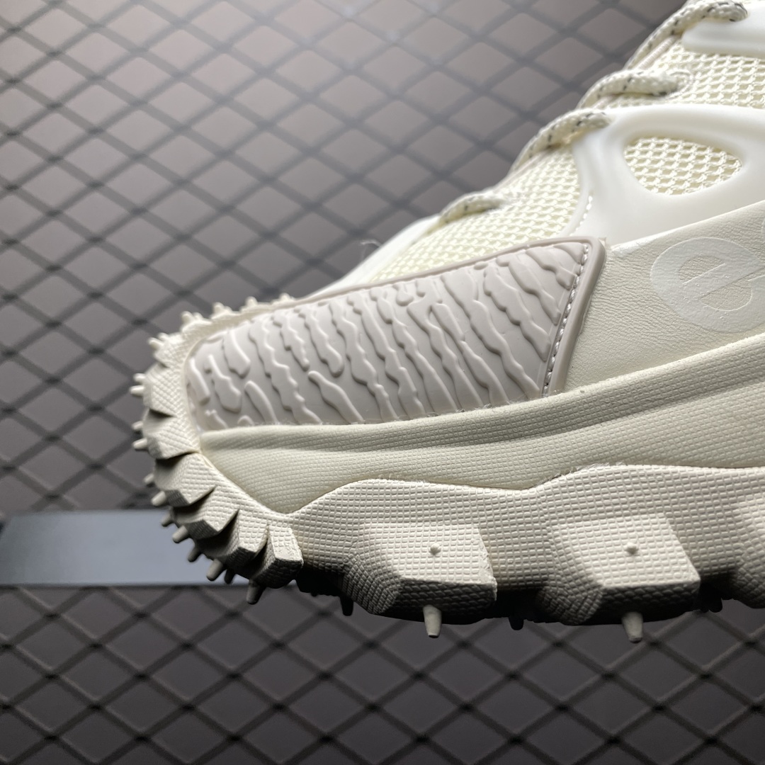   Moncler 盟可睐/蒙口 Trailgrip GTX 抗撕裂材质山地户外鞋  鞋身采用Cordu