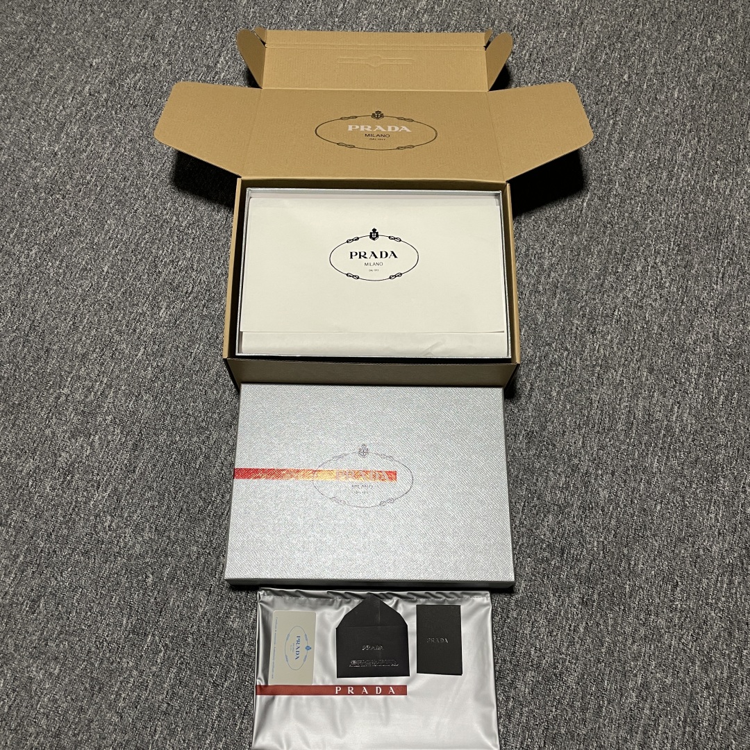  Prada 普拉达 Calzature Uomo 低帮休闲运动鞋 海淘代购同渠道品质 高端零售 外贸充