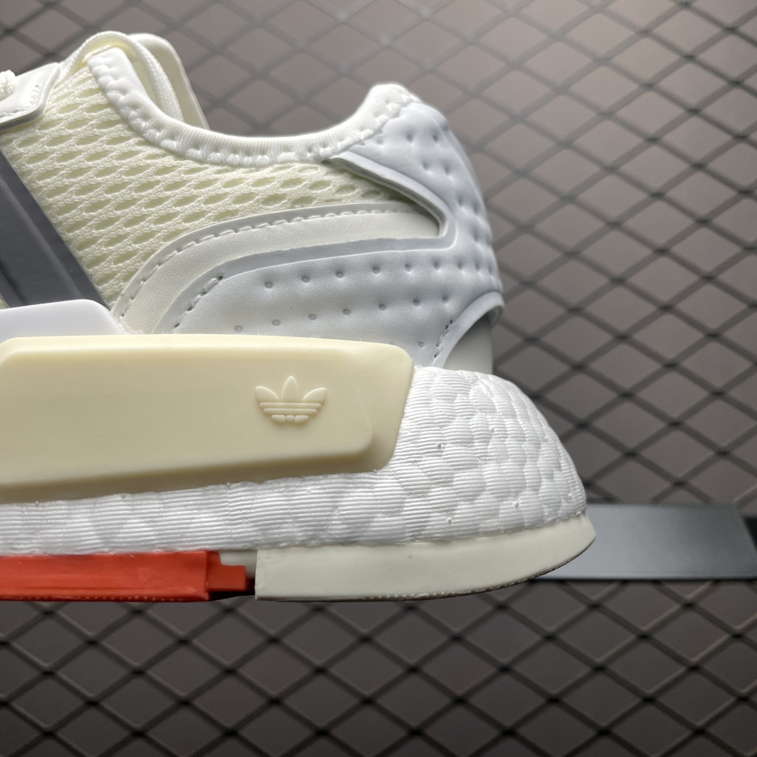  AD 阿迪 NMD_G1 Boost 爆米花中底休闲跑步鞋 IG8584 尺码：39 40 40.5 