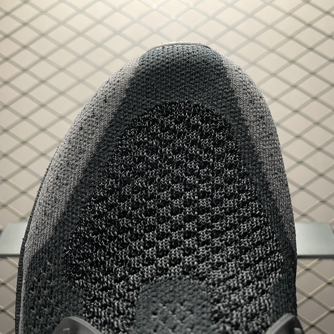   Y-3 x AD 阿迪 Ultra Boost 5 山本耀司联名款超弹力爆米花中底休闲跑步鞋 J 尺