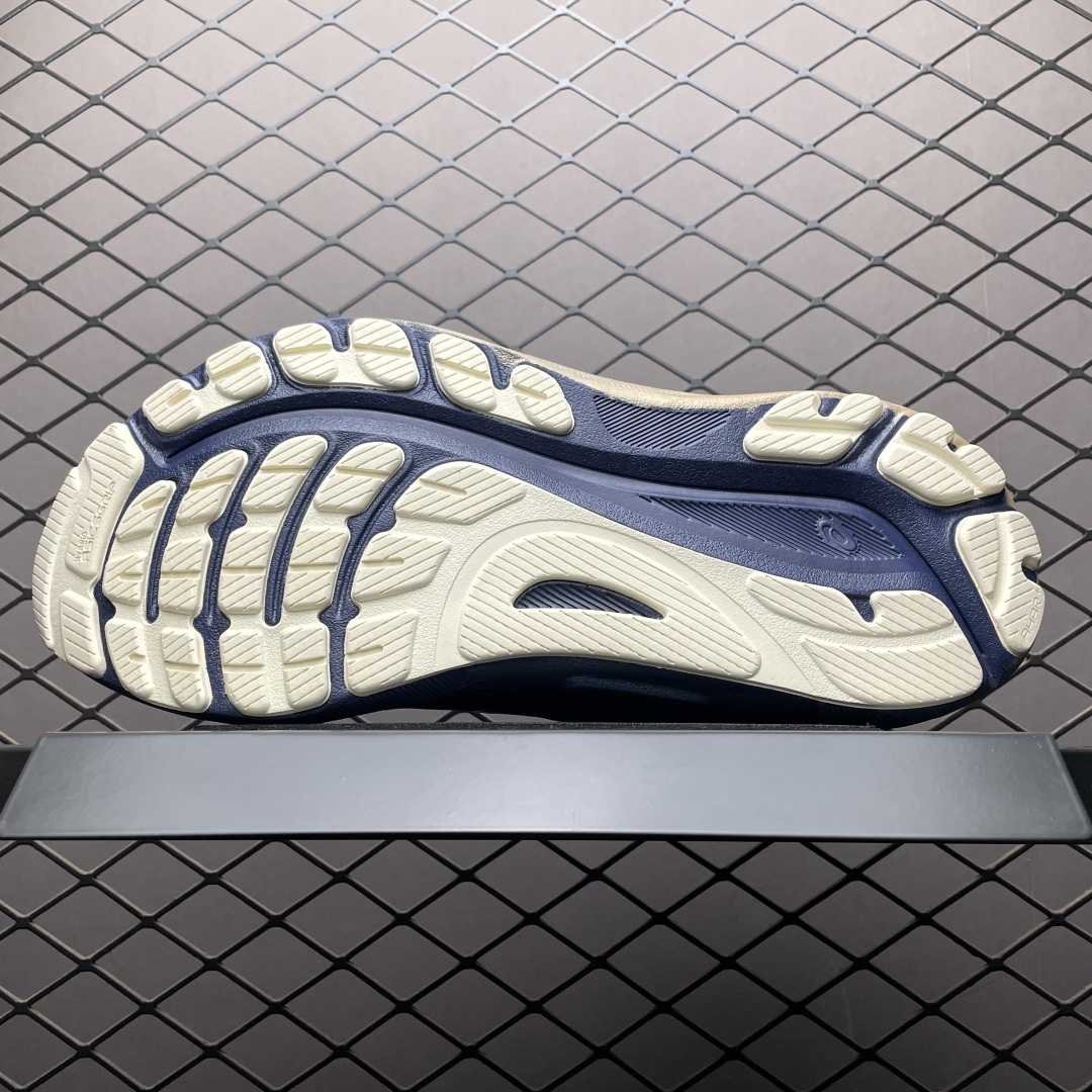   Asics 亚瑟士 GEL-Kayano 31 低帮运动休闲跑步鞋 1011B950-400 平台专