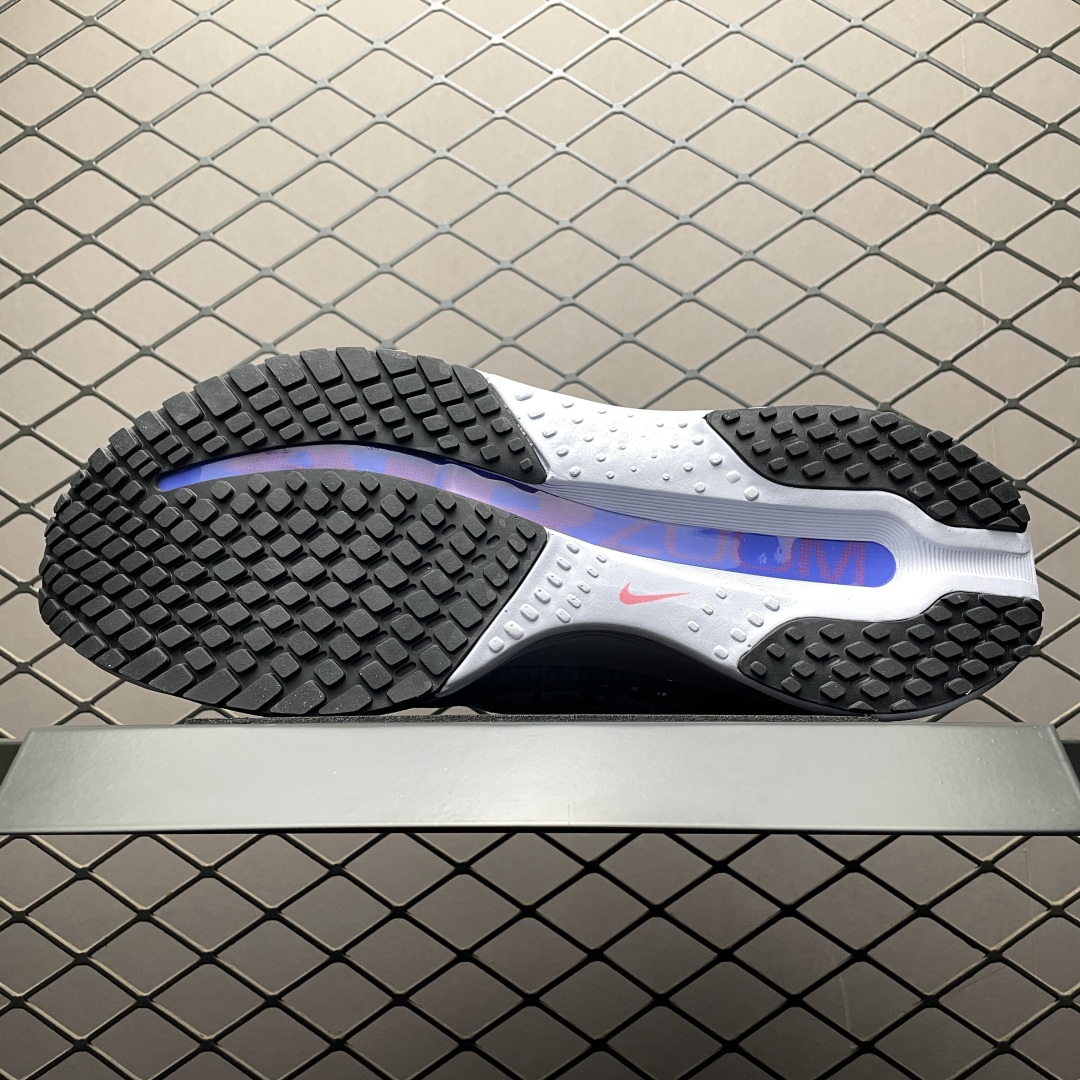 NK Pegasus Premium 全掌纤维气垫网面跑步鞋 HQ2592-004 尺码：35.5 36