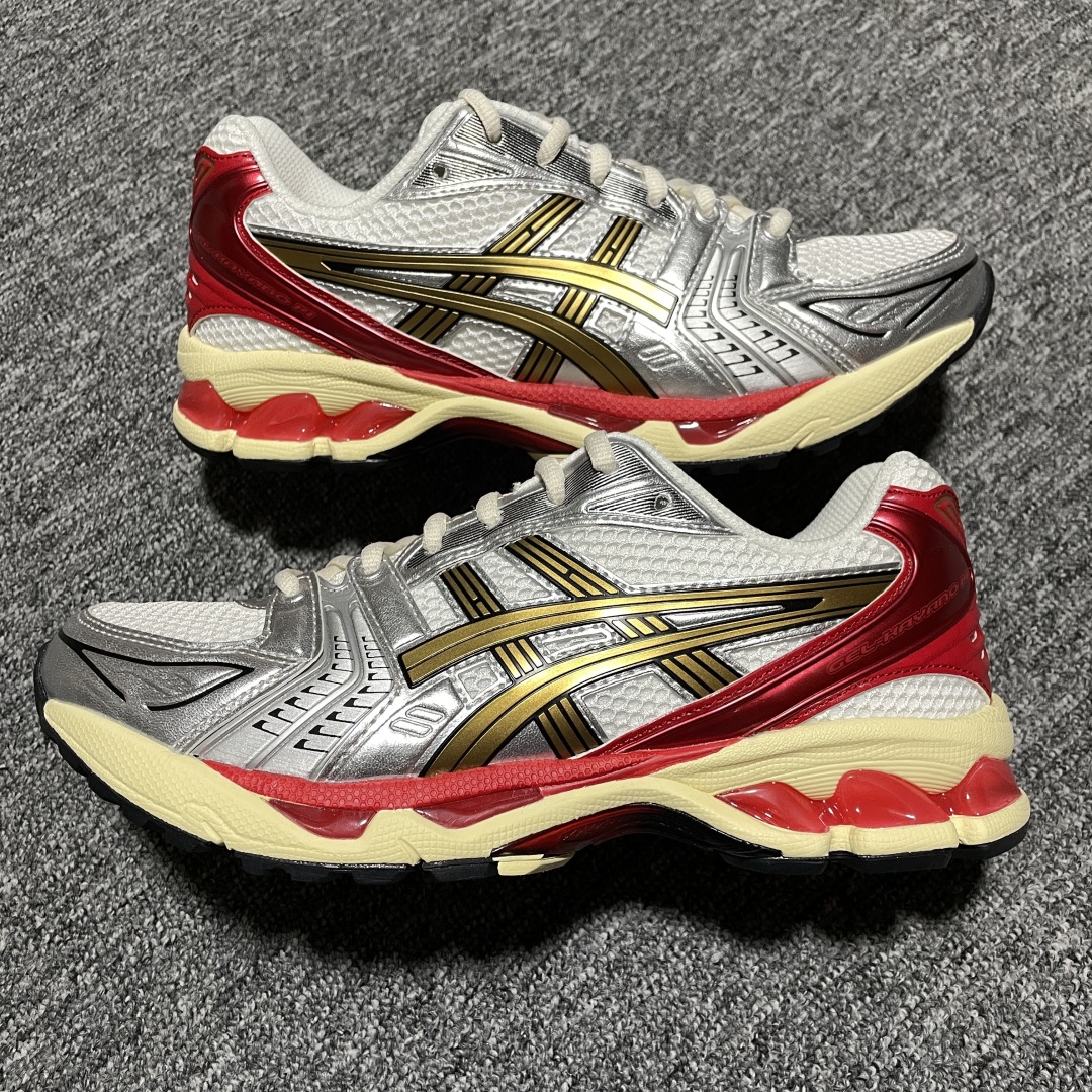  Asics 亚瑟士 GEL-Kayano 14 低帮运动休闲跑步鞋 1203A692-100 高端零售