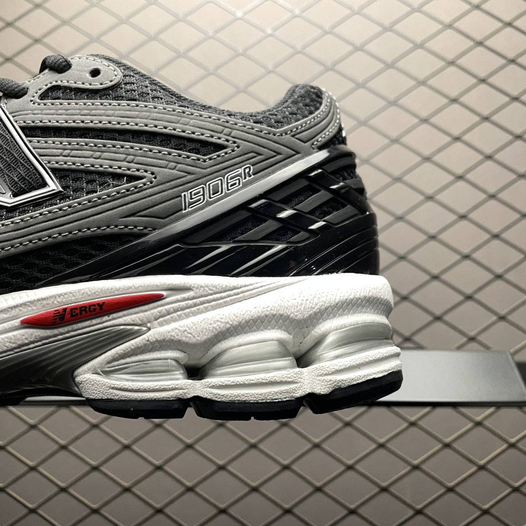   New Balance 新百伦 U1906RCB 复古休闲跑步鞋 尺码：36 37 37.5 38 