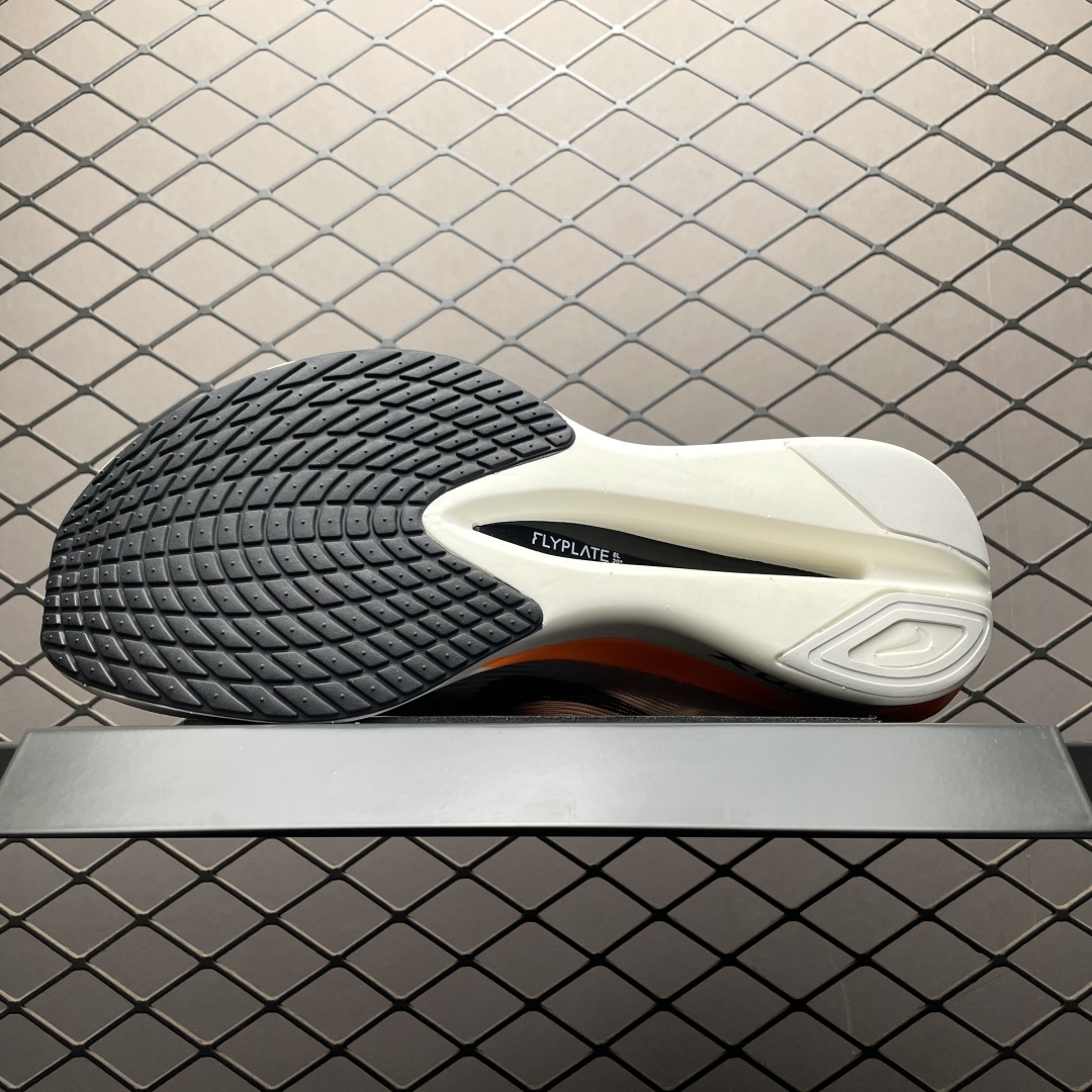   NK Vaporfly Next %4 超轻网面跑步鞋 HF6413-100 尺码：36 36.5 