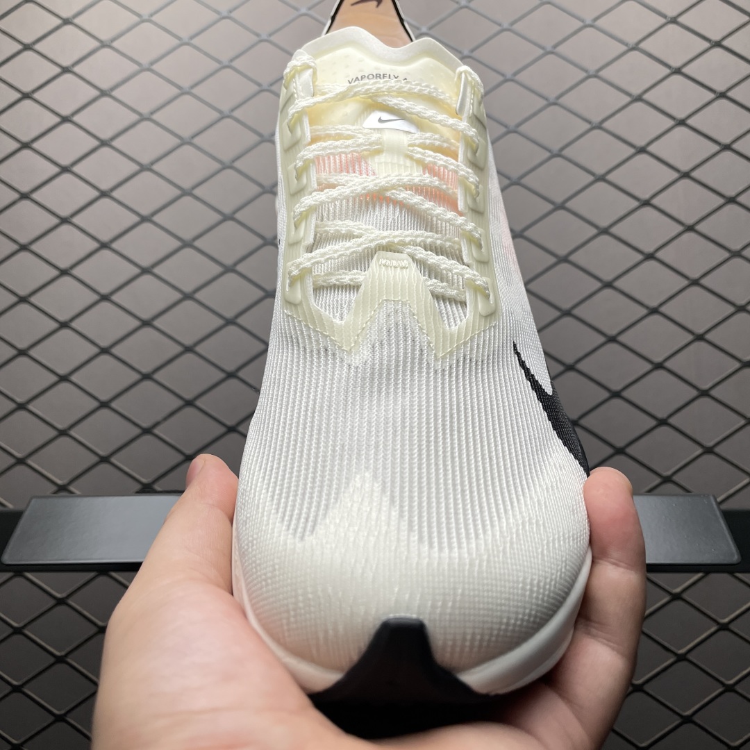   NK Vaporfly Next %4 超轻网面跑步鞋 HF6413-100 尺码：36 36.5 