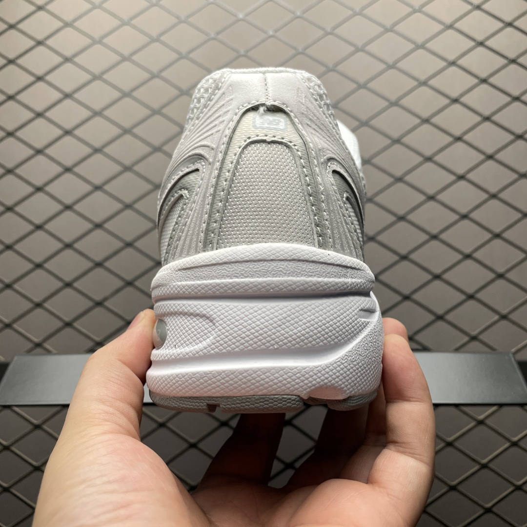   New Balance 新百伦 U740GS2 复古休闲慢跑鞋 尺码：36 37 37.5 38 3