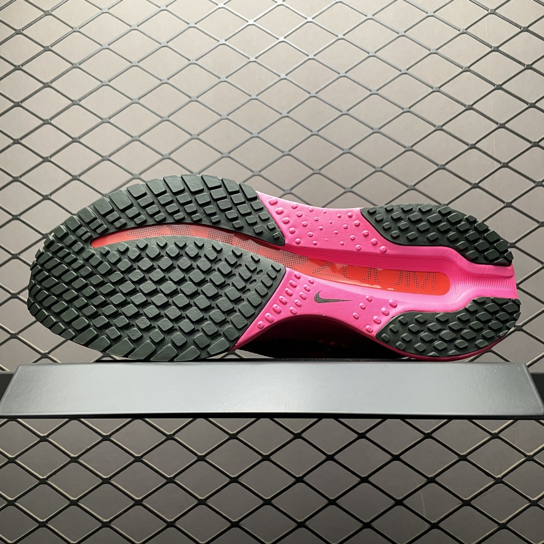 NK Pegasus Premium 全掌纤维气垫网面跑步鞋 HQ2592-600 尺码：35.5 36