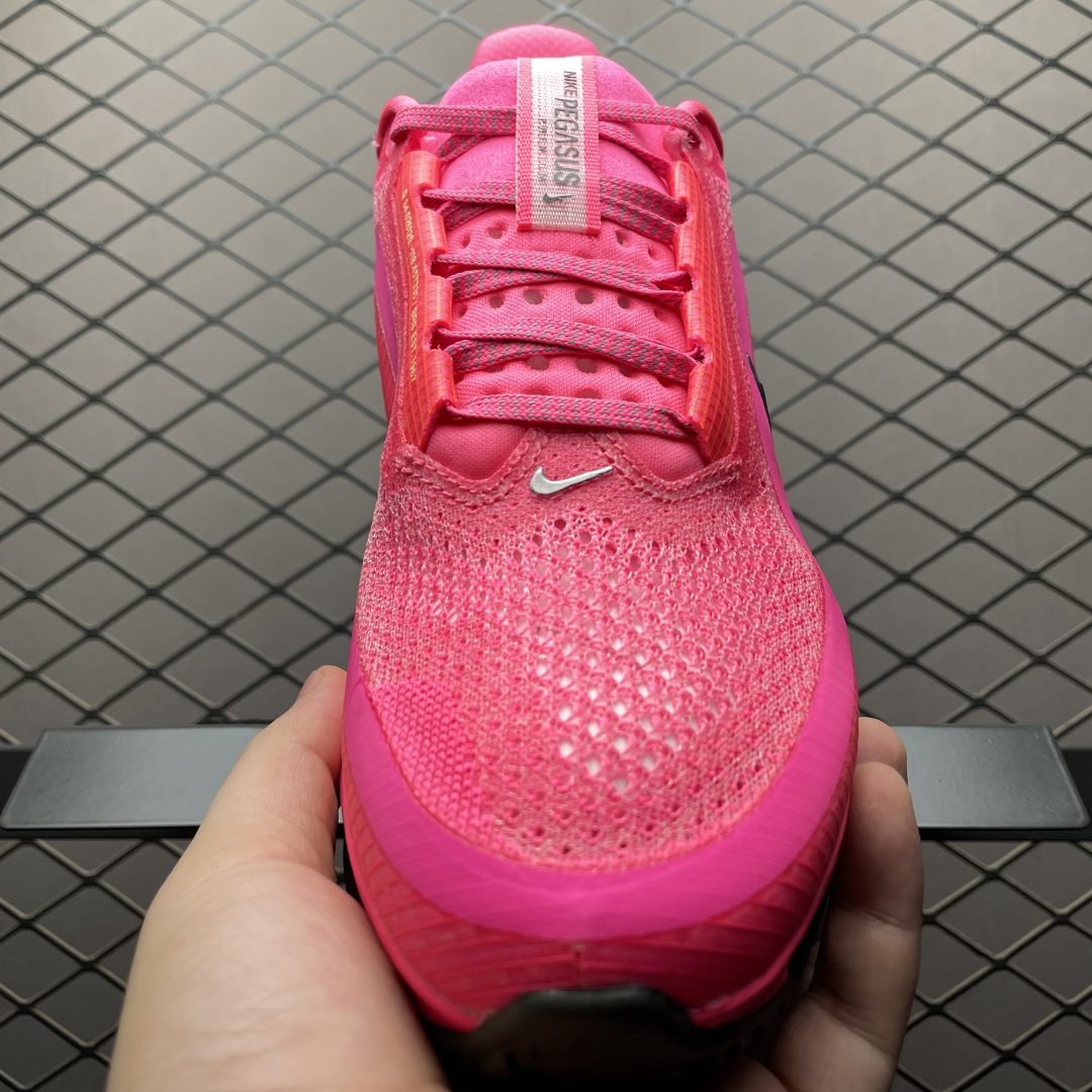 NK Pegasus Premium 全掌纤维气垫网面跑步鞋 HQ2592-600 尺码：35.5 36
