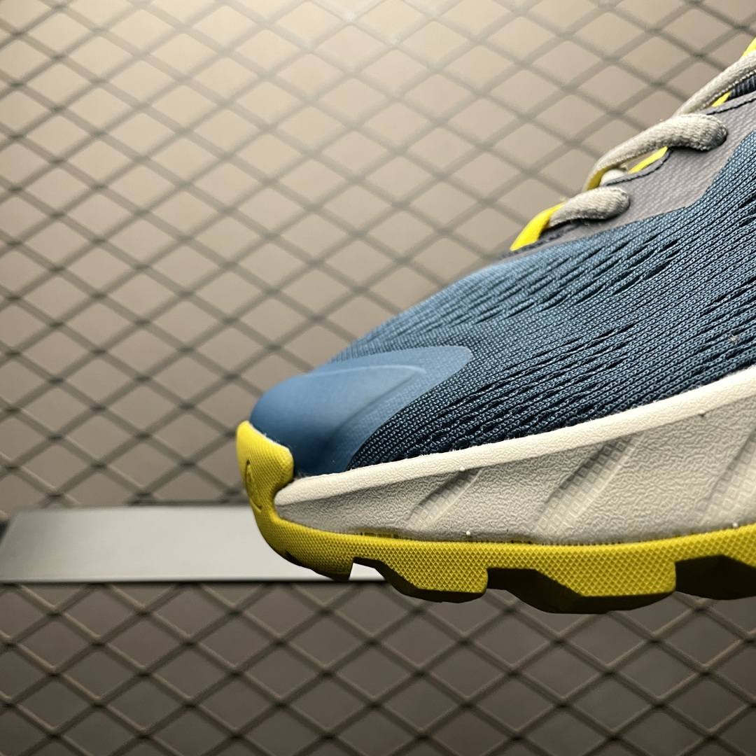   KEEN 科恩 Versacore Speed 低帮运动鞋  简洁易搭配 上脚效果不错 原单代加工渠
