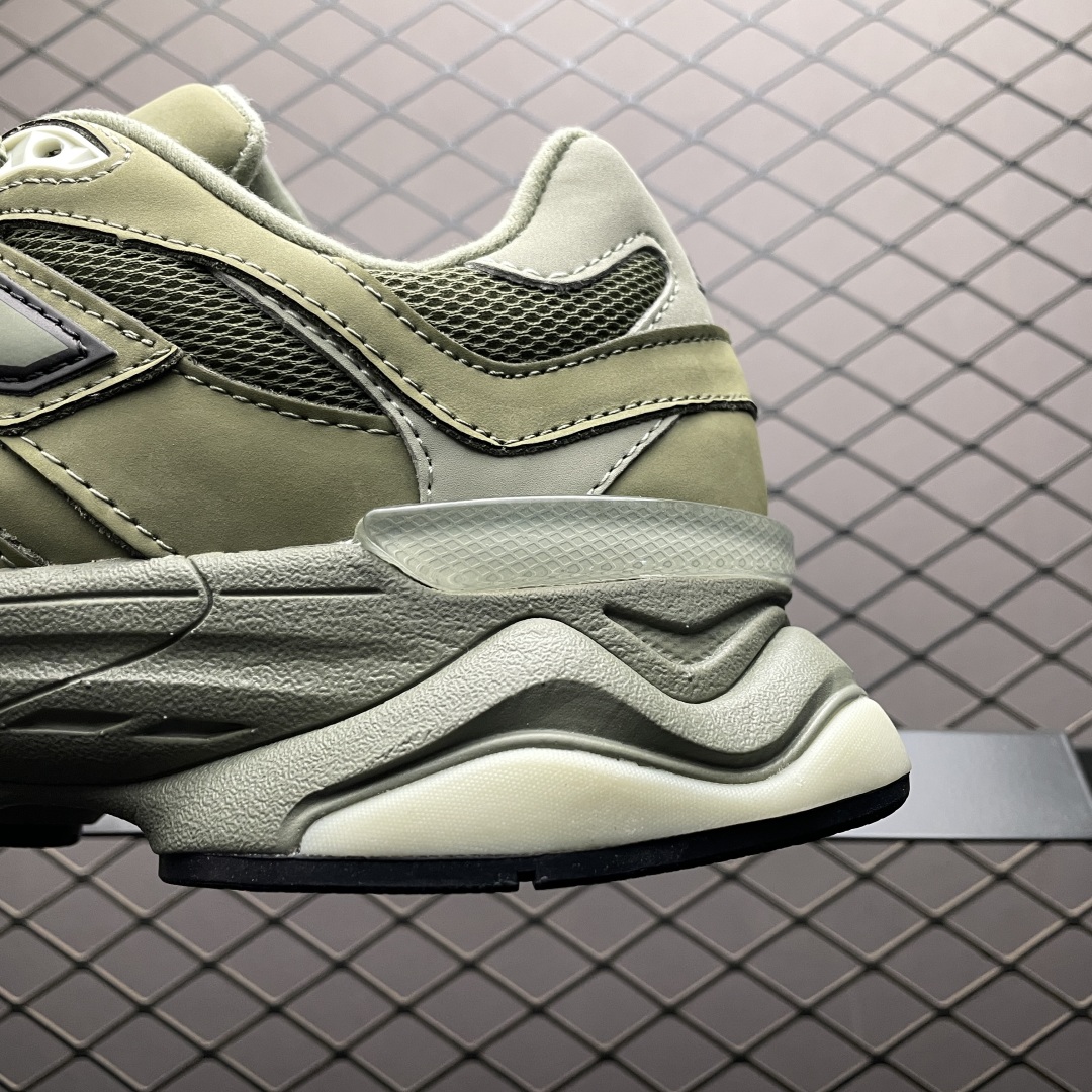 调价💰220 纯原 New Balance 新百伦 U9060ZGD 复古休闲慢跑鞋 尺码：36 37 37.5 38 38.5 39.5 40 40.5 41.5 42 42.5 43 44 44.5 45 编号：27YEFF131