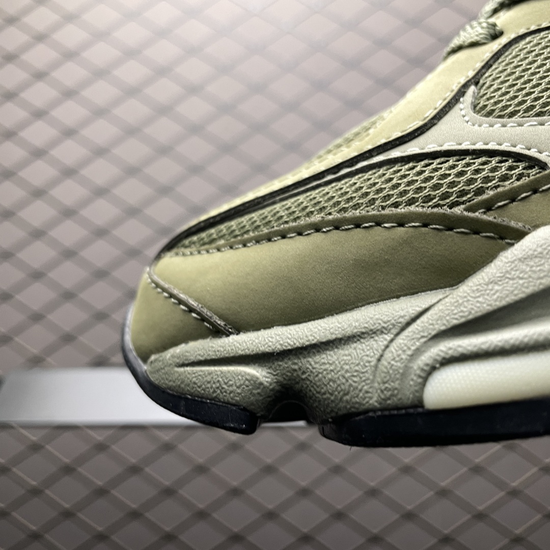 调价💰220 纯原 New Balance 新百伦 U9060ZGD 复古休闲慢跑鞋 尺码：36 37 37.5 38 38.5 39.5 40 40.5 41.5 42 42.5 43 44 44.5 45 编号：27YEFF131