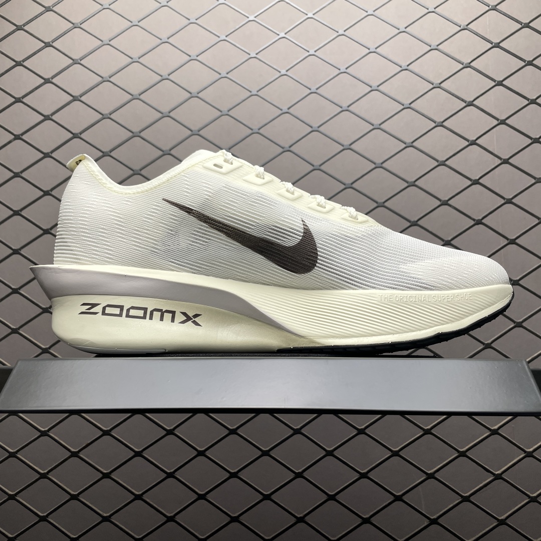  NK zoom Vaporfly Next %4 超轻网面跑步鞋 HV6107-100 尺码：36 3