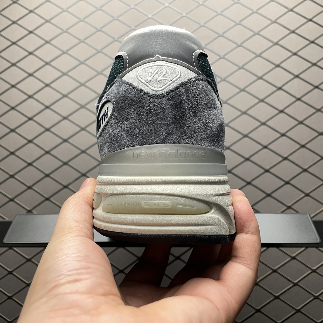 调价💰320 纯原 纯原版本 KITH x New Balance 新百伦 U991KH2 联名复古休闲鞋 原鞋开发 新开独立私模大底 全网唯一正确组合大底 高端零售专供产物 尺码：36 37 37.5 38 38.5 39.5 40 40.5 41.5 42 42.5 43 44 44.5 45 46.5 编号：37IGTT12