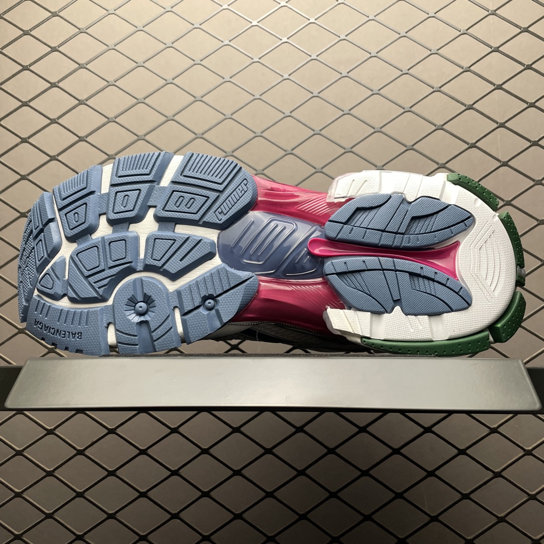 调价💰450 纯原 Balenciaga 巴黎世家 Runner 巴黎手工做旧款复古老爹鞋 官方原配套鞋盒 防尘纸配套齐全 尺码：35 36 37 38 39 40 41 42 43 44 45 46 编号：50IFTU6