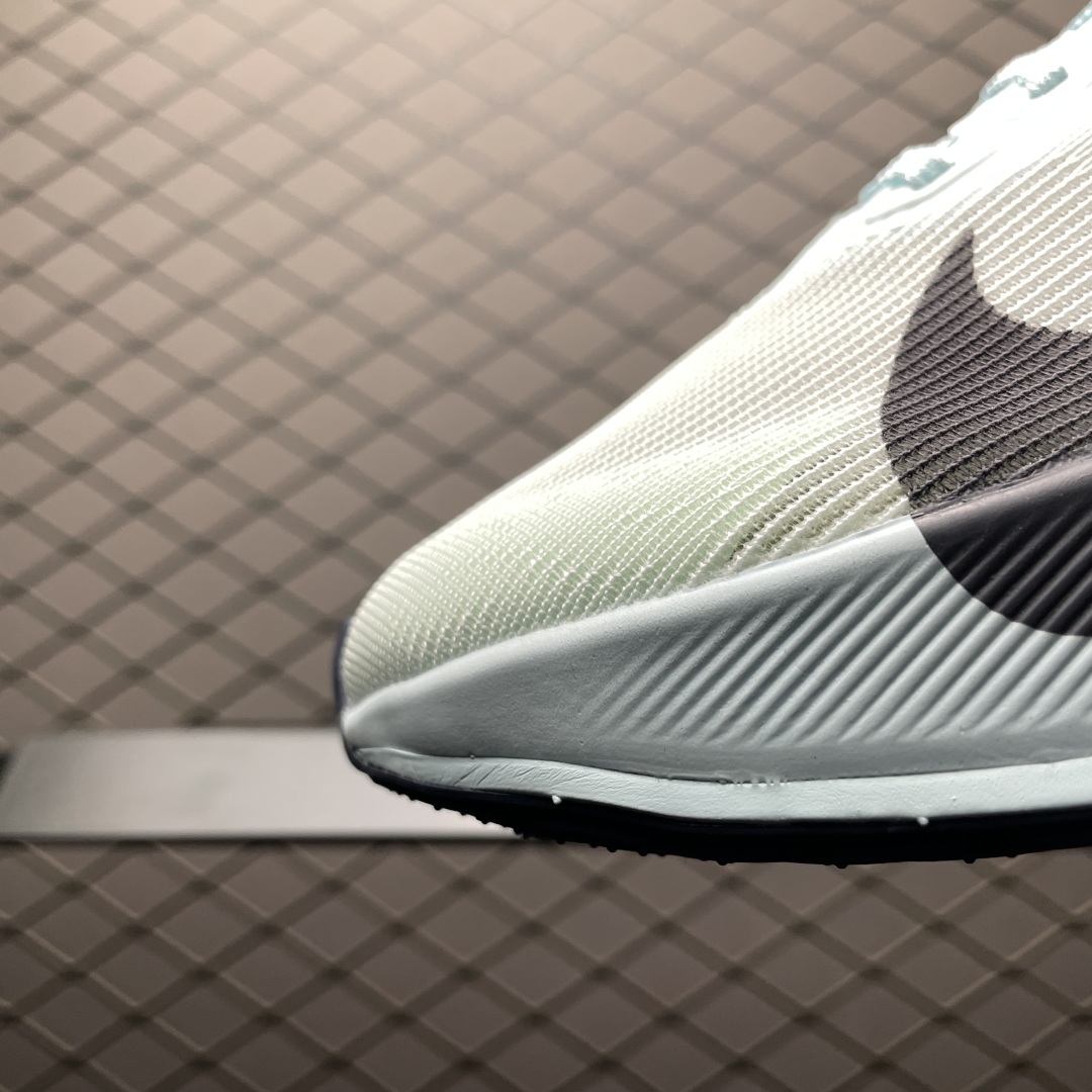  NK Vaporfly Next %4 超轻网面跑步鞋 HF6412-400 尺码：36 36.5 3