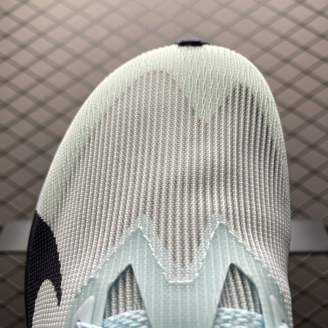  NK Vaporfly Next %4 超轻网面跑步鞋 HF6412-400 尺码：36 36.5 3