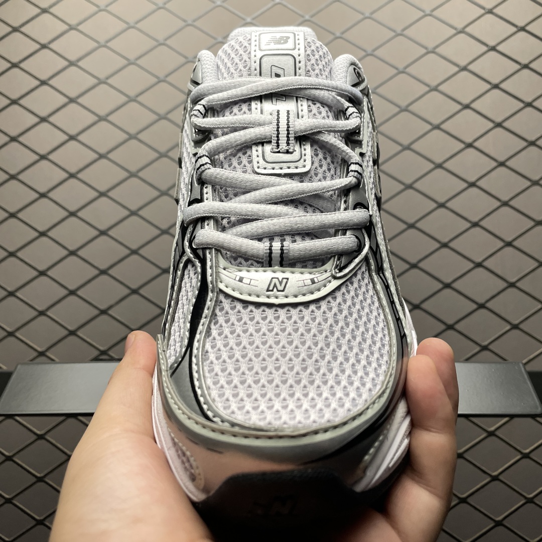  New Balance 新百伦 U740JPG 复古休闲慢跑鞋 全新版本 老牌大厂DT出品 尺码：36