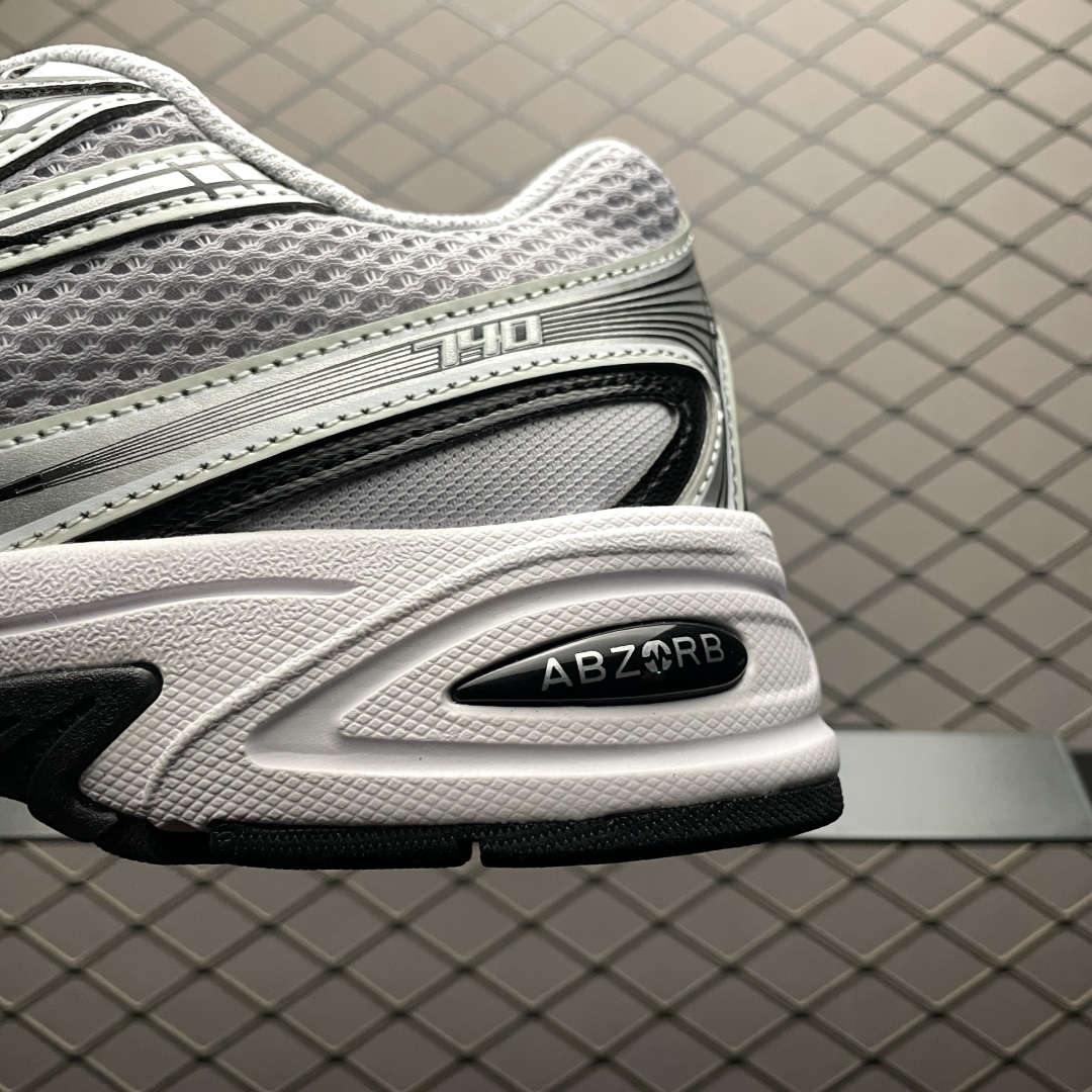  New Balance 新百伦 U740JPG 复古休闲慢跑鞋 全新版本 老牌大厂DT出品 尺码：36