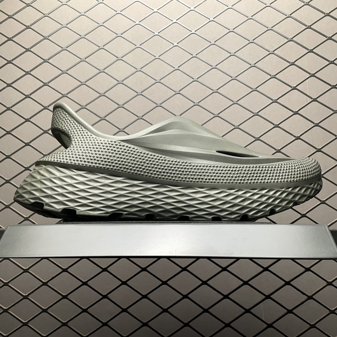   莞产原厂品质 HOKA ONE ONE 舒适休闲 超轻超弹力厚底轻量休闲凉鞋 包头拖鞋 洞洞鞋  原
