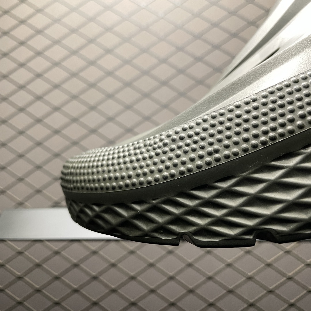   莞产原厂品质 HOKA ONE ONE 舒适休闲 超轻超弹力厚底轻量休闲凉鞋 包头拖鞋 洞洞鞋  原