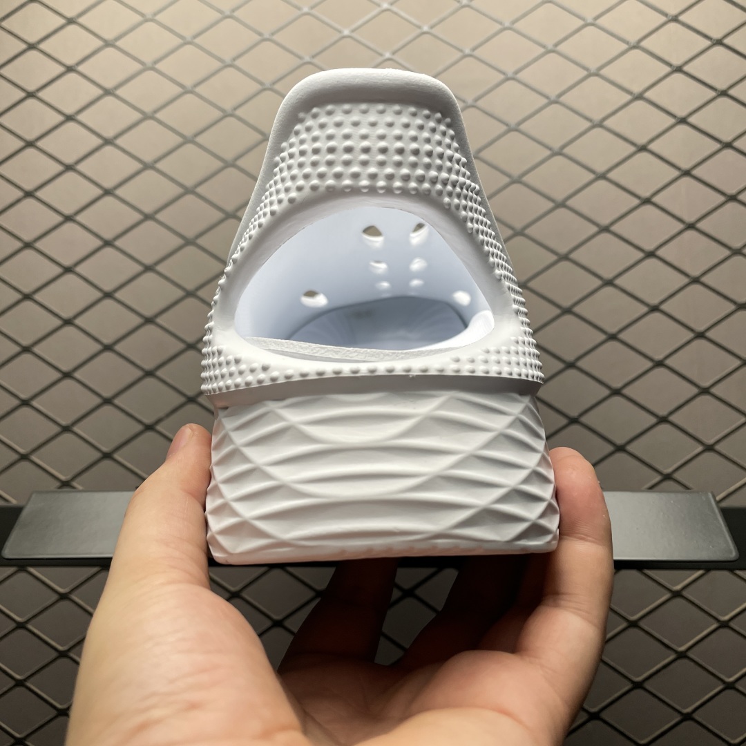   莞产原厂品质 HOKA ONE ONE 舒适休闲 超轻超弹力厚底轻量休闲凉鞋 包头拖鞋 洞洞鞋  原