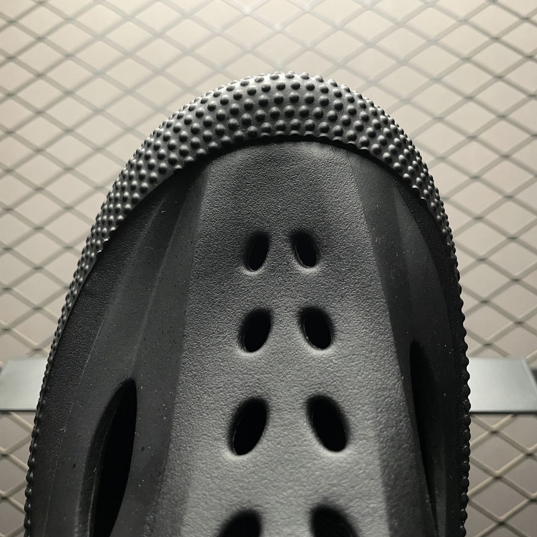   莞产原厂品质 HOKA ONE ONE 舒适休闲 超轻超弹力厚底轻量休闲凉鞋 包头拖鞋 洞洞鞋  原