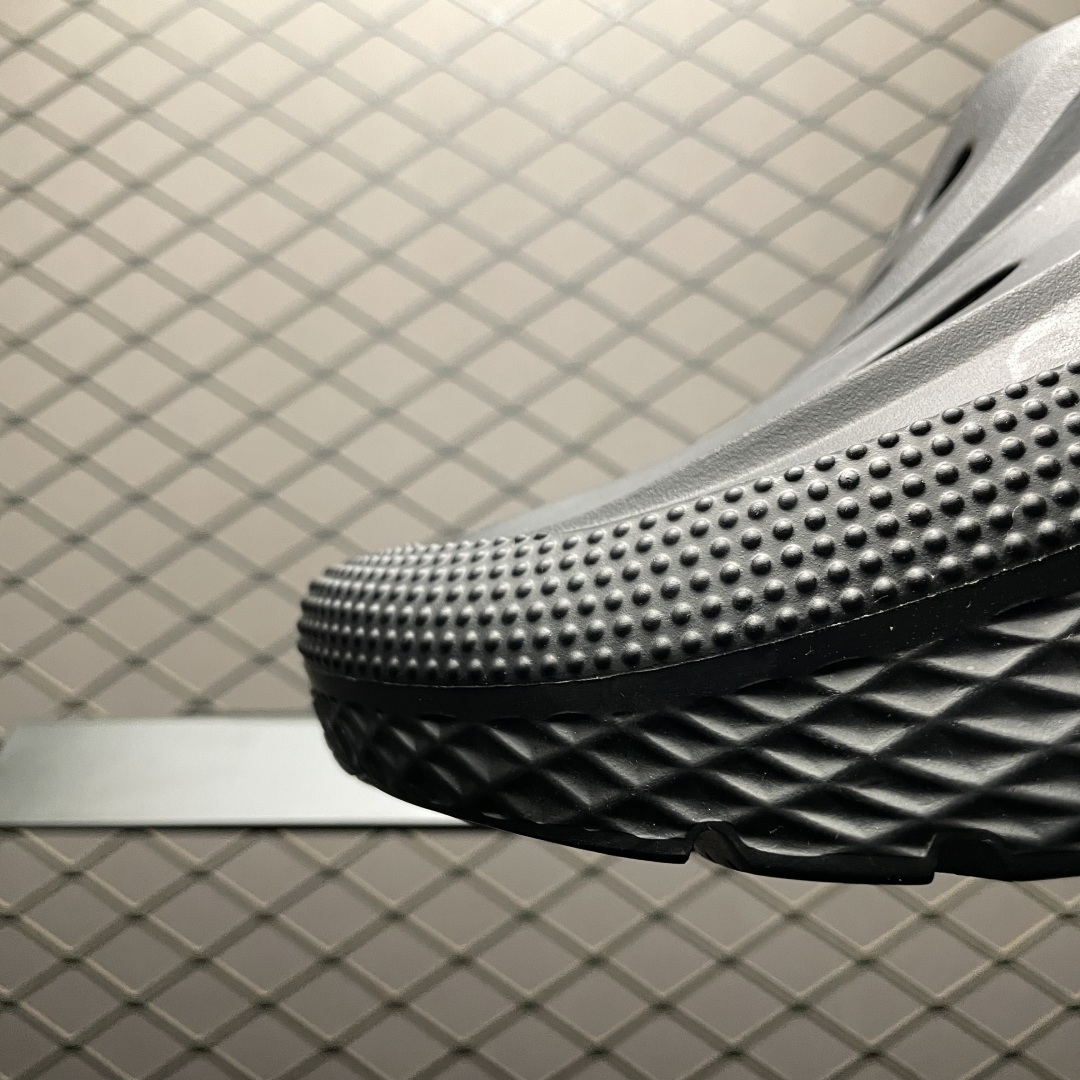  莞产原厂品质 HOKA ONE ONE 舒适休闲 超轻超弹力厚底轻量休闲凉鞋 包头拖鞋 洞洞鞋  原