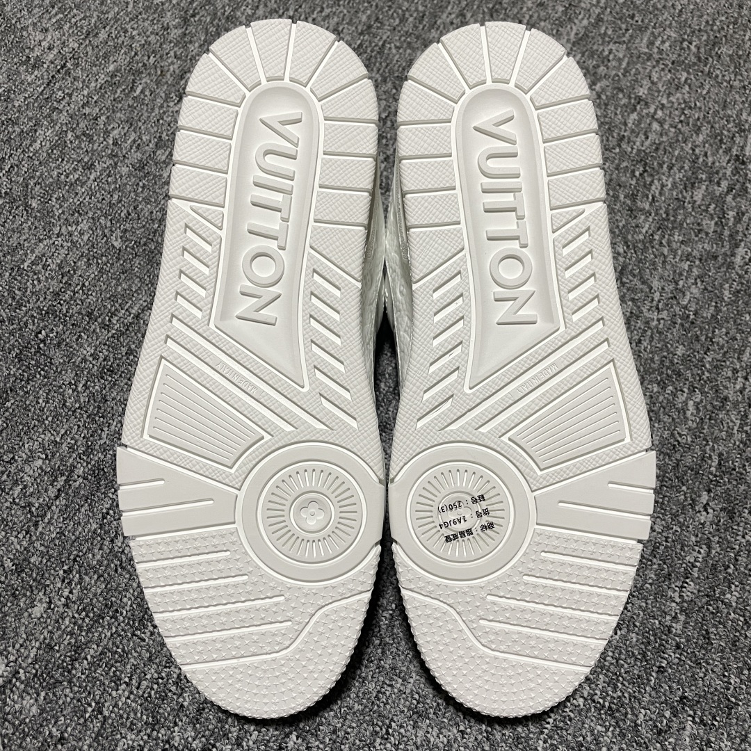  Louis Vuitton 路易威登 LV Trainer 低帮休闲板鞋 海淘代购同渠道品质 高端零售