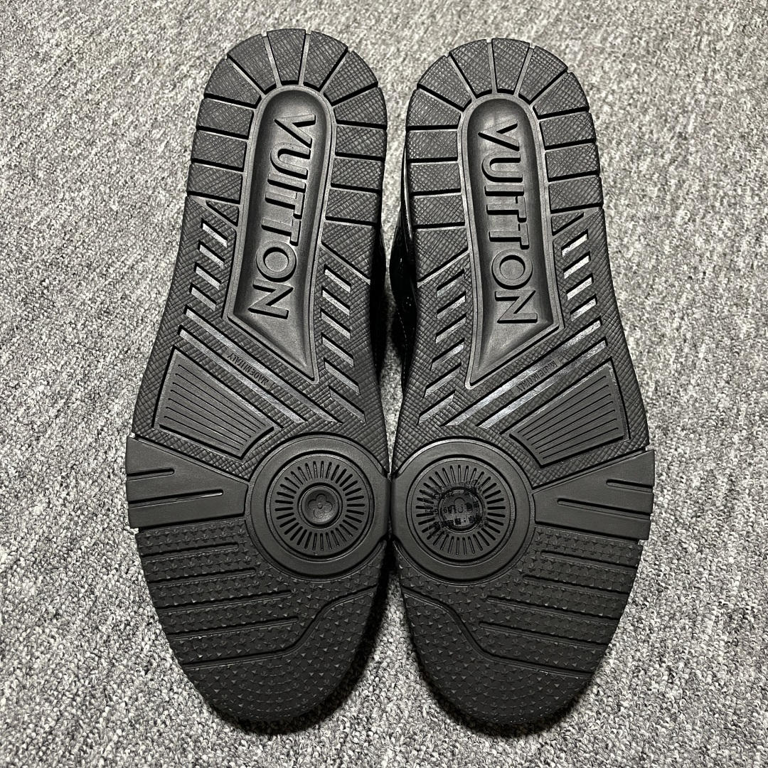  Louis Vuitton 路易威登 LV Trainer 低帮休闲板鞋 海淘代购同渠道品质 高端零售