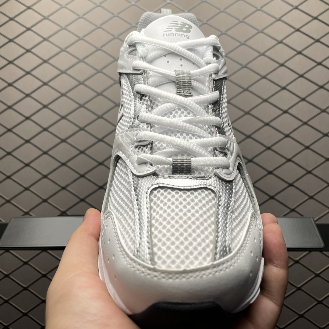 福利特价🔥 纯原 New Balance 新百伦 复古休闲跑步鞋 MR530AD 全新外贸专供版 头部一
