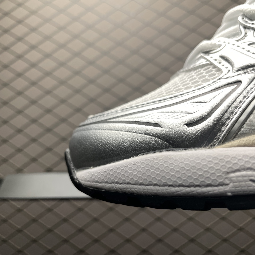  Asics 亚瑟士 GEL-Kayano 14 低帮运动休闲跑步鞋 1203A537-110 平台专供
