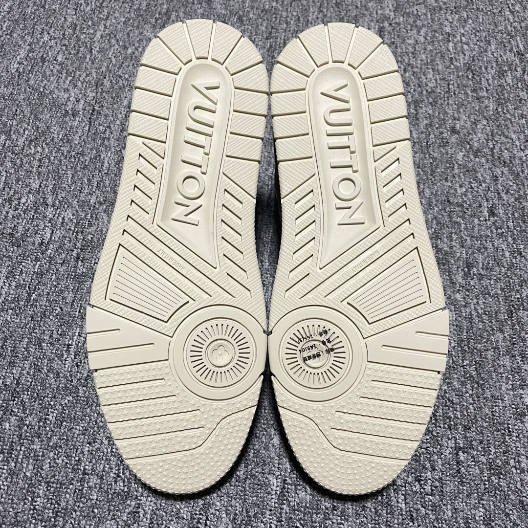   Louis Vuitton 路易威登 LV Trainer 低帮休闲板鞋 海淘代购同渠道品质 高端零