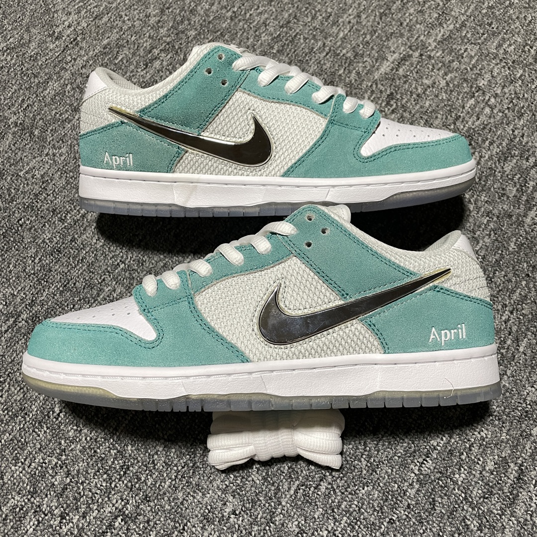   纯原 April Skateboards x NK SB Dunk Low 小蒂芙尼绿 联名款低帮休
