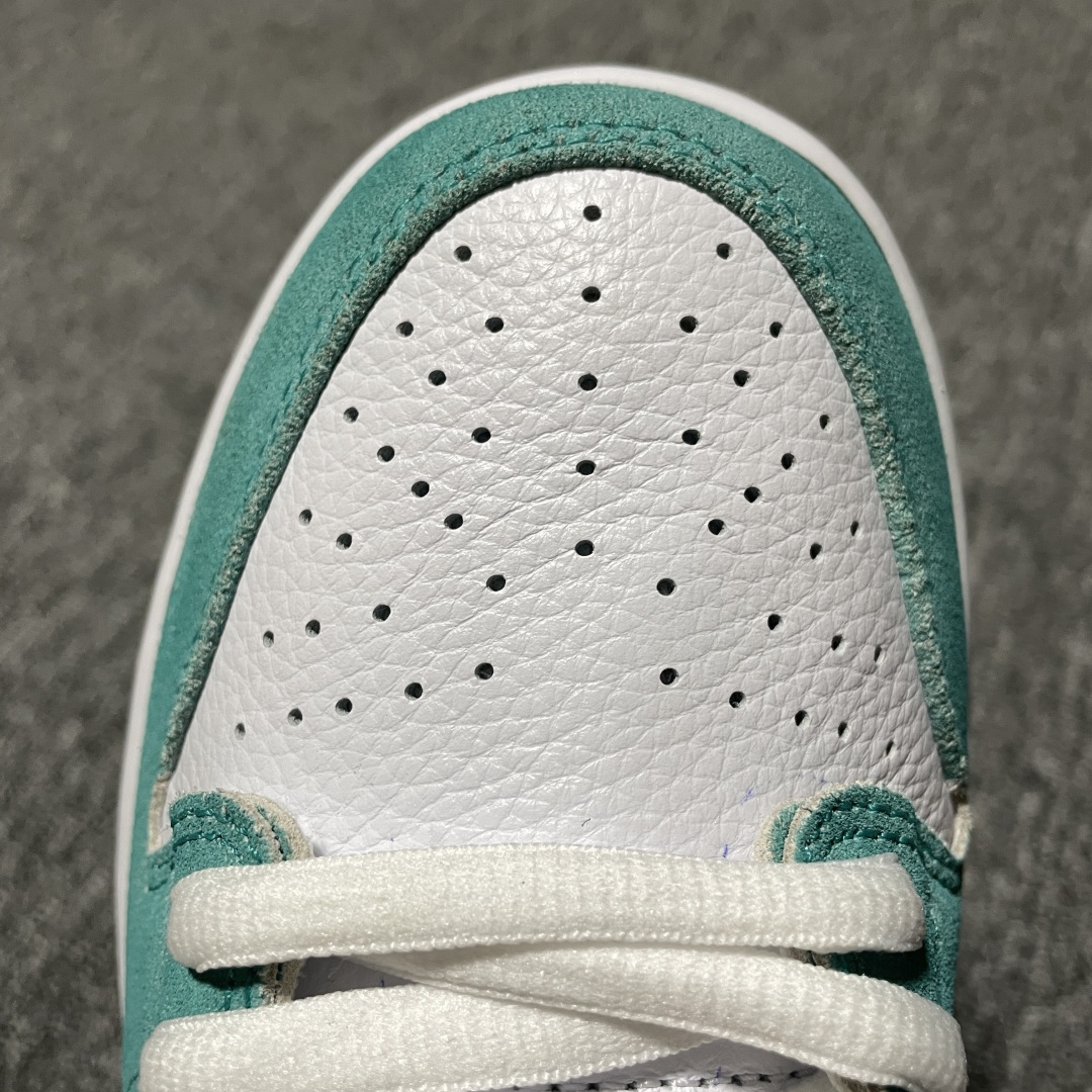   纯原 April Skateboards x NK SB Dunk Low 小蒂芙尼绿 联名款低帮休