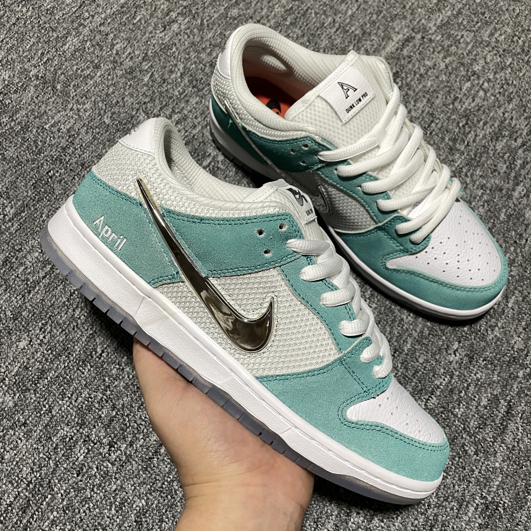   纯原 April Skateboards x NK SB Dunk Low 小蒂芙尼绿 联名款低帮休