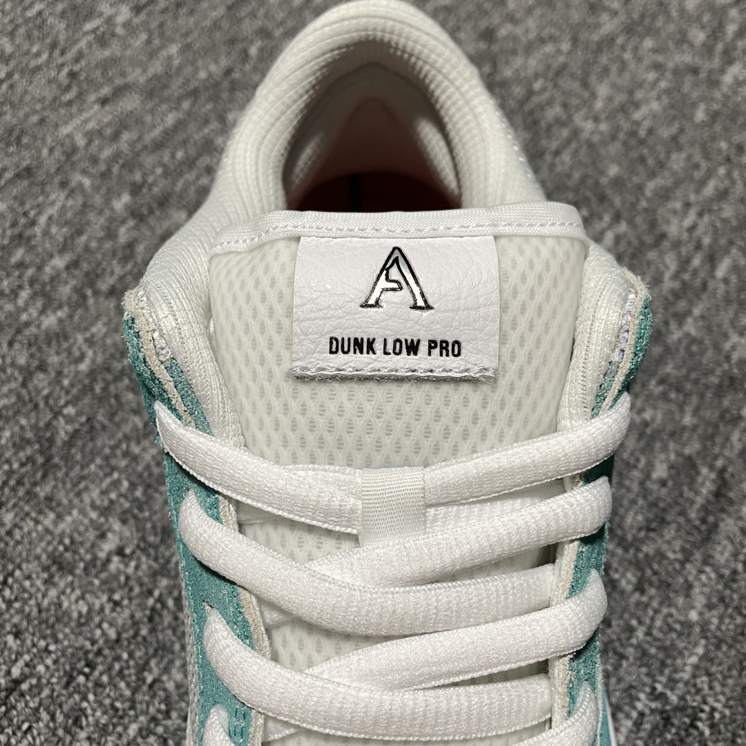   纯原 April Skateboards x NK SB Dunk Low 小蒂芙尼绿 联名款低帮休