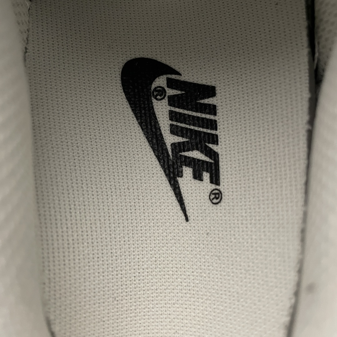   NK Dunk Low 客制款 低帮休闲板鞋 BW1220-004 尺码：36 36.5 37.5 