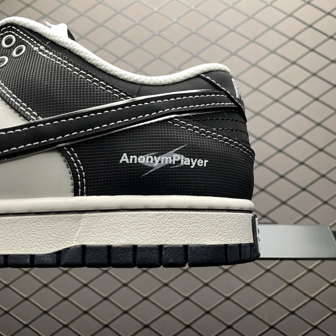   NK Dunk Low 客制款 低帮休闲板鞋 BW1220-004 尺码：36 36.5 37.5 