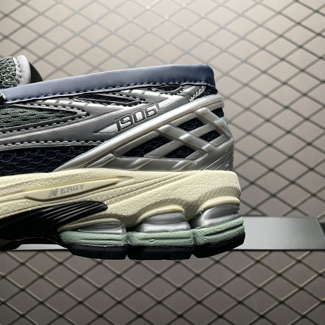  New Balance 新百伦 复古休闲跑步鞋 U1906LOA 尺码：36 37 37.5 38 3