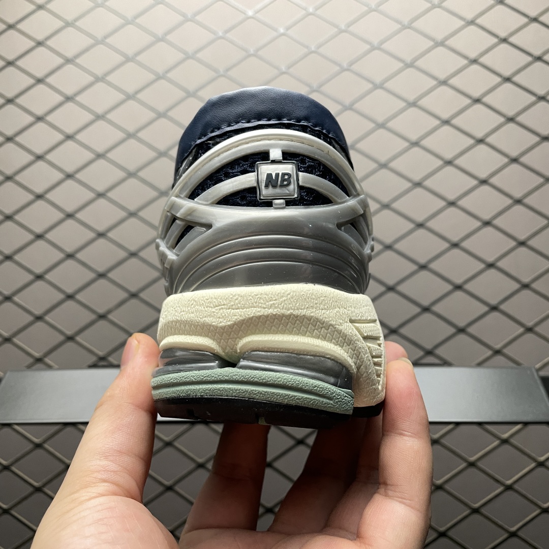  New Balance 新百伦 复古休闲跑步鞋 U1906LOA 尺码：36 37 37.5 38 3