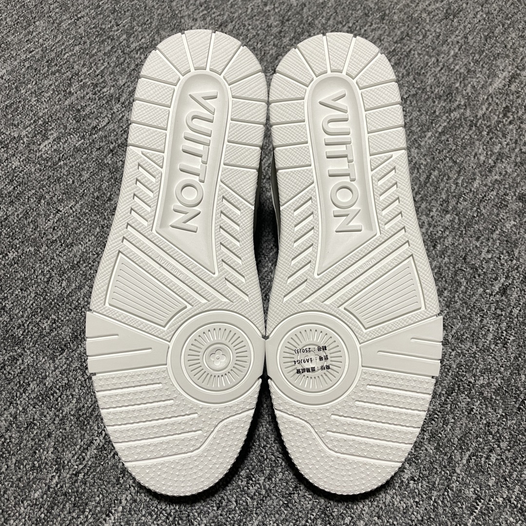  Nigo x Louis Vuitton 路易威登 LV Trainer 联名款 低帮休闲板鞋 海淘代