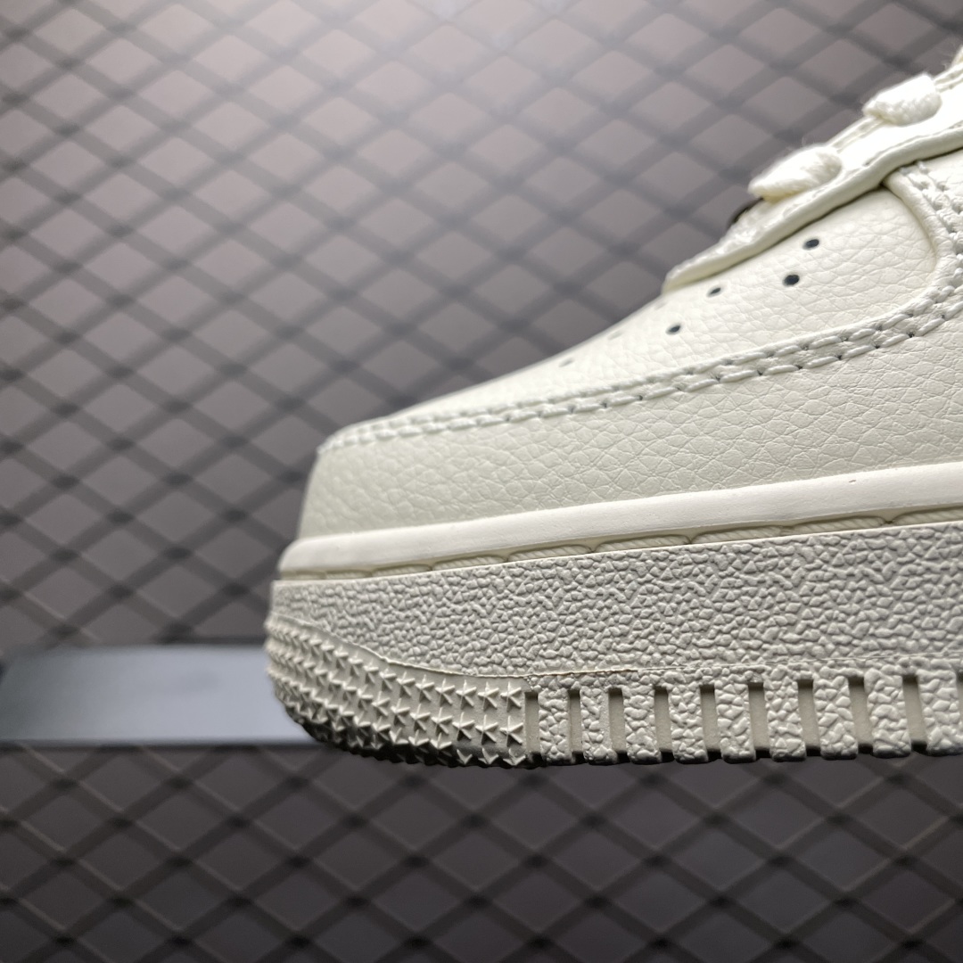   NK Air Force 1 Low 空军一号低帮休闲板鞋 IH7332-001 原厂冲刀皮料切割干