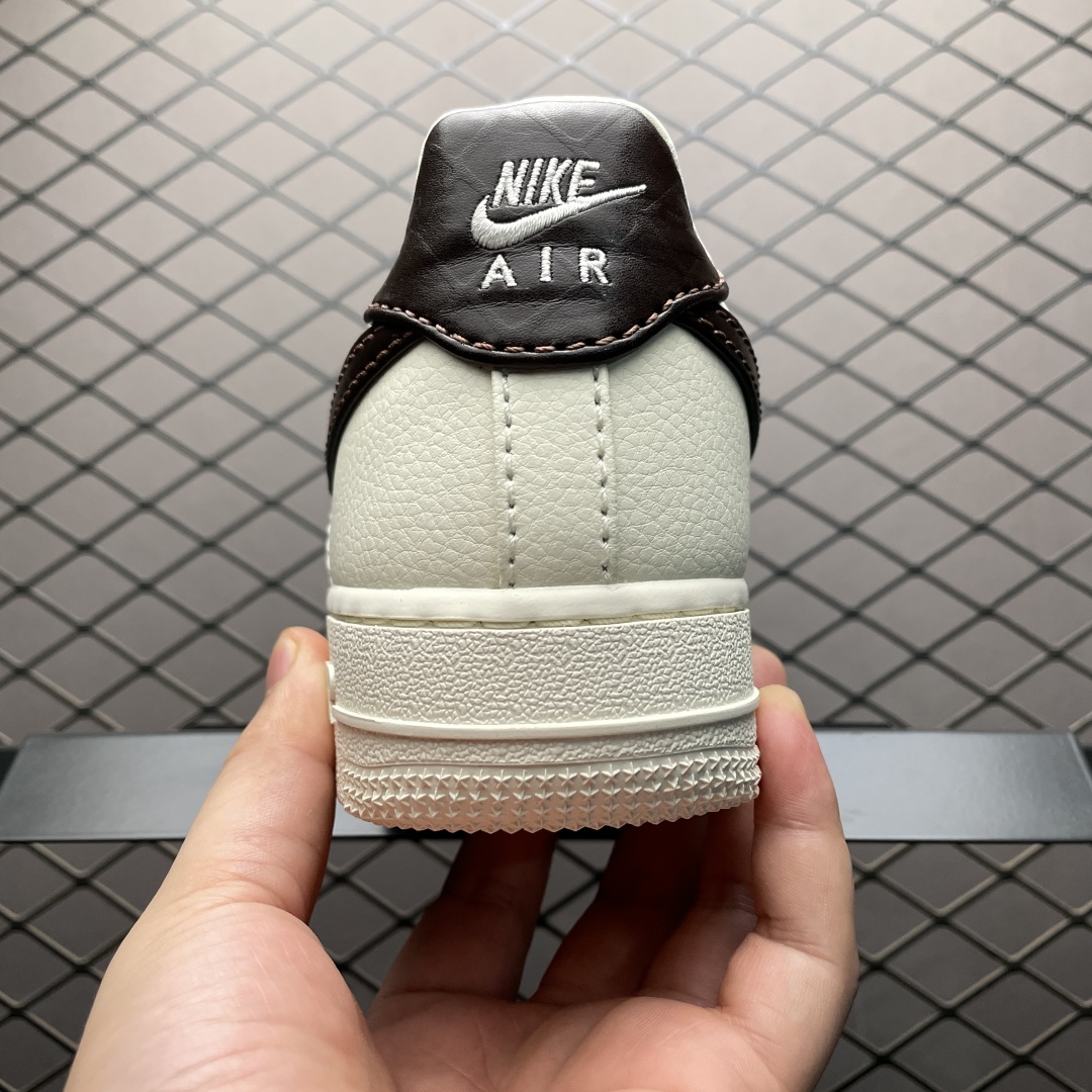  NK Air Force 1 Low 空军一号低帮休闲板鞋 IH7332-001 原厂冲刀皮料切割干