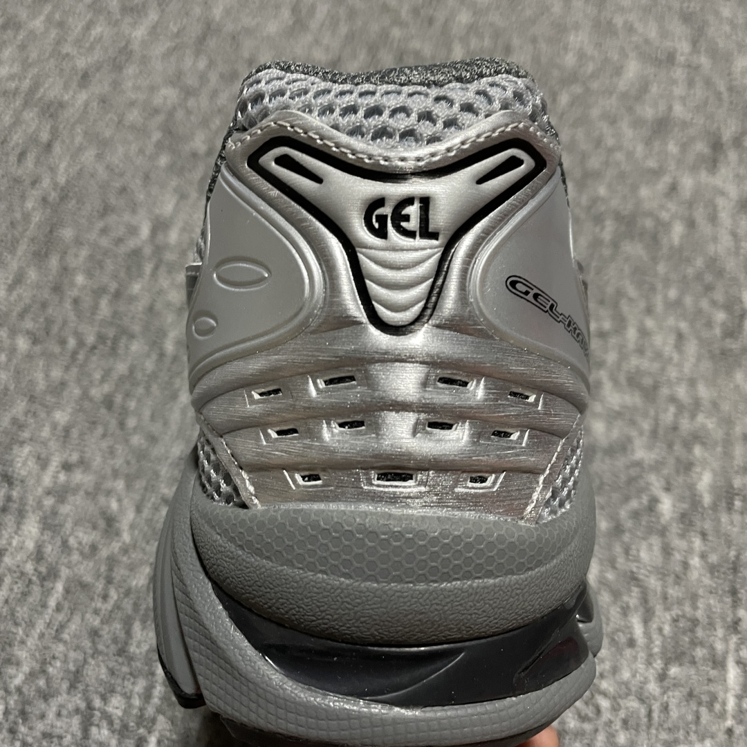   Asics 亚瑟士 GEL-Kayano 14 低帮运动休闲跑步鞋 1203A706-020 平台专