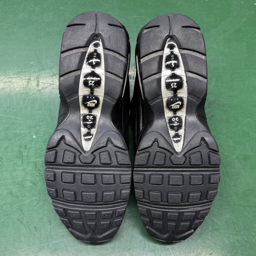   接受预定‼️纯原 Supreme x NK Air Max 95 LUX 联名款 气垫跑鞋 CI09
