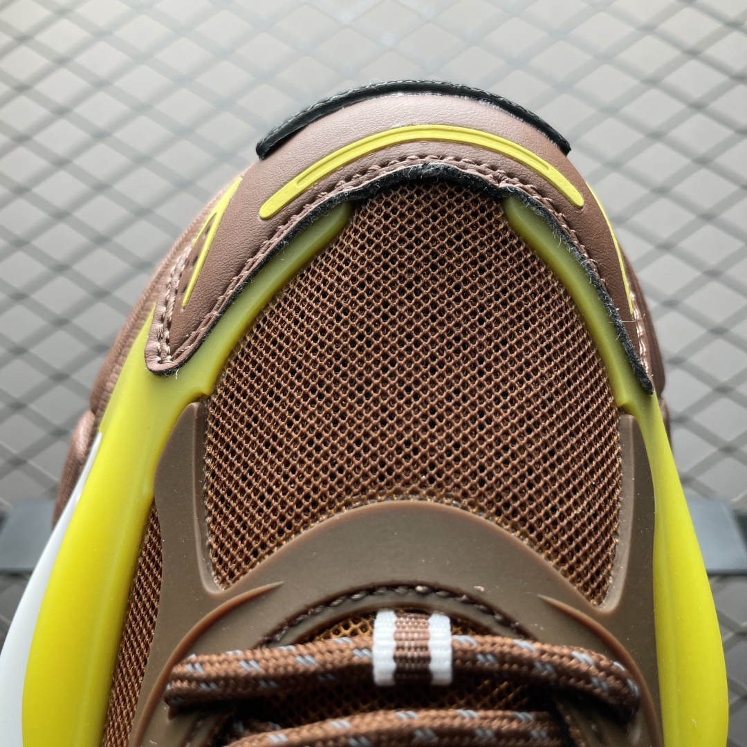 图片[7]-外贸爆款 Pharrell x AD Adistar Jellyfish 联名款低帮复古风老爹鞋 JP9270 未来科技感十足 以3D风格焕新演绎标志性三条纹 为造型添上点睛之笔 金属质感视觉效果TPU自带哑光反射 非常的细节 最大的亮点无疑是鞋屁股 大块的tpu包裹 让增高的大底不再突兀 更显腿长脚细 尺码：36 36.5 37 38 38.5 39 40 40.5 41 42 42.5 43 44 44.5 45 46 47-选品中心