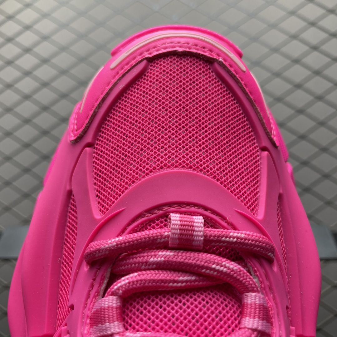 图片[7]-外贸爆款 Pharrell x AD Adistar Jellyfish 联名款低帮复古风老爹鞋 IG6936 未来科技感十足 以3D风格焕新演绎标志性三条纹 为造型添上点睛之笔 金属质感视觉效果TPU自带哑光反射 非常的细节 最大的亮点无疑是鞋屁股 大块的tpu包裹 让增高的大底不再突兀 更显腿长脚细 尺码：36 36.5 37 38 38.5 39 40 40.5 41 42 42.5 43 44 44.5 45 46 47-选品中心