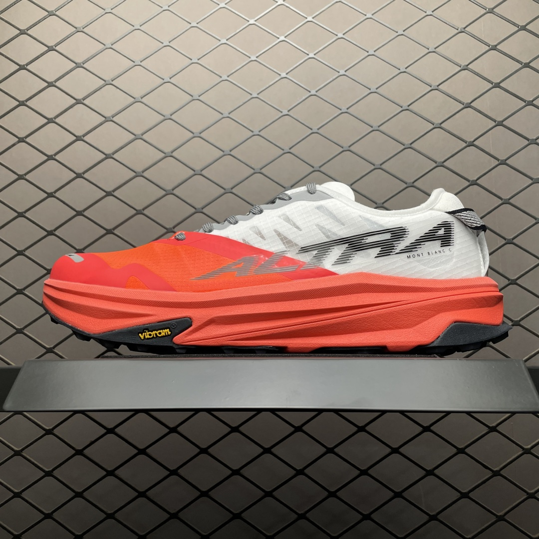 价格调整平台专供 Altra 奥创 Mont Blanc 勃朗峰 碳纤维板 减震防滑耐磨 低帮越野跑步鞋 AL0A82CA161 舒适百搭 高端外贸 平台零售专供品质 平台二级市场2K+ 尺码：39 40 40.5 41 42 42.5 43 44 44.5 45 46-选品中心