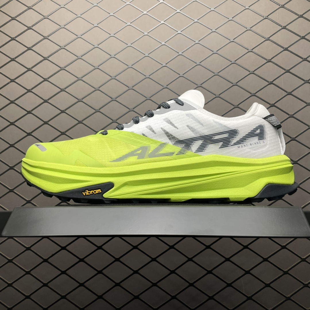 价格调整平台专供 Montblanc x Altra 奥创 Mont Blanc 万宝路联名款 勃朗峰 碳纤维板 减震防滑耐磨 低帮越野跑步鞋 AL0A82CA102 舒适百搭 高端外贸 平台零售专供品质 平台二级市场2K+ 尺码：39 40 40.5 41 42 42.5 43 44 44.5 45 46-选品中心